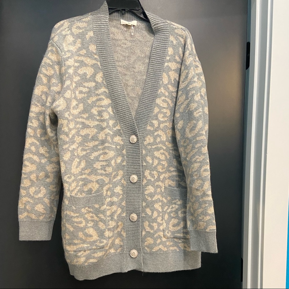 Entro Blue and Cream Leopard Knit Oversized Cardigan Size M